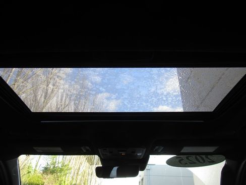 Certified 2025 Toyota 4Runner TRD Off-Road Premium image 30