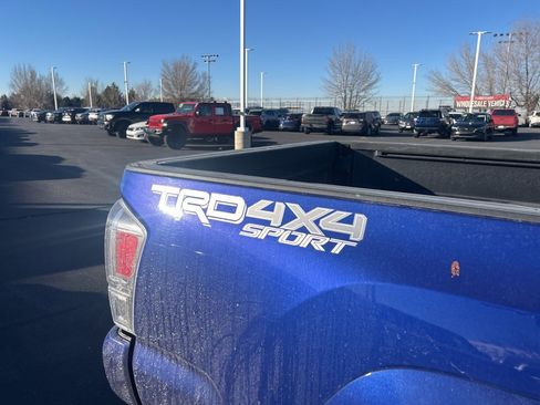 Used 2023 Toyota Tacoma TRD Sport image 15