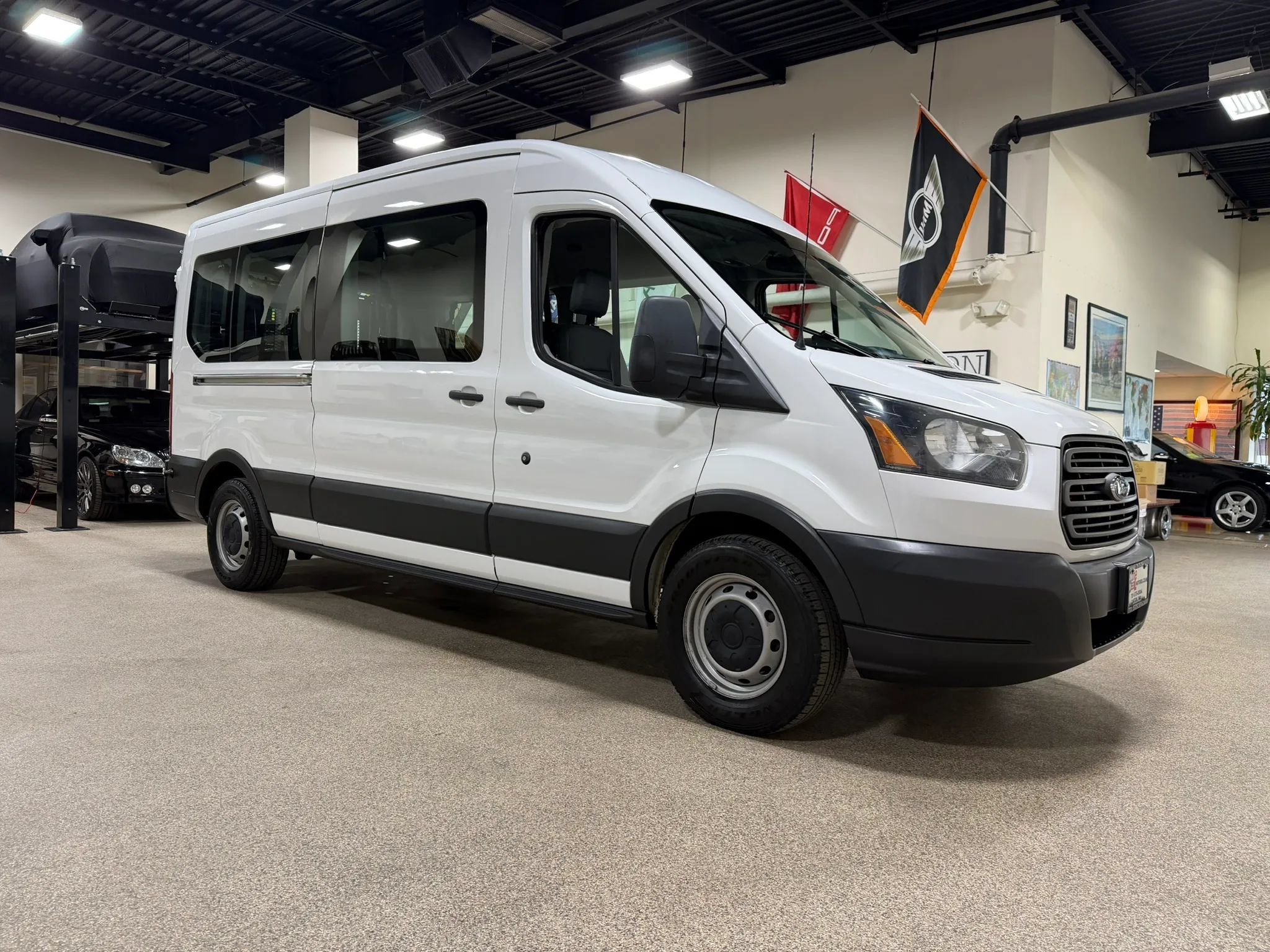 Used 2015 Ford Transit 350 XL RWD image 4