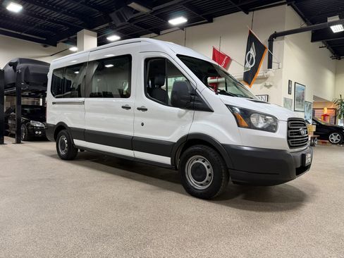 Used 2015 Ford Transit 350 XL RWD image 4