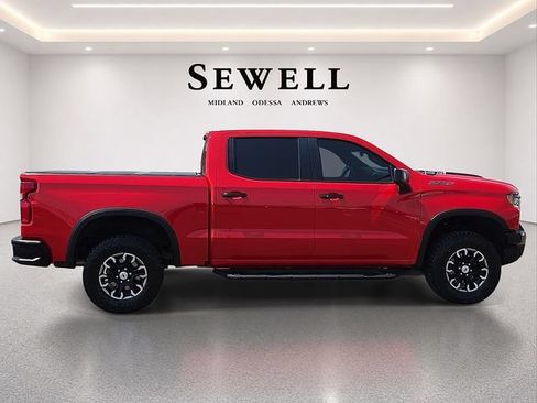 Used 2023 Chevrolet Silverado 1500 ZR2 w/ Technology Package AWD/4WD image 5