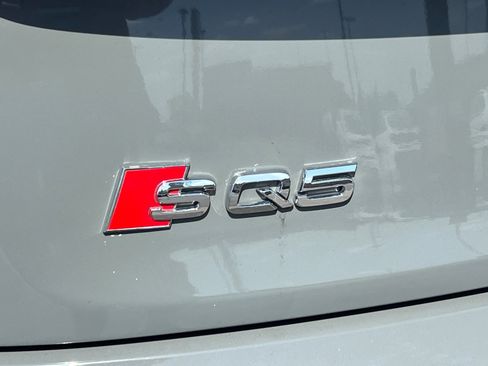 Used 2022 Audi SQ5 Premium w/ Convenience Package image 27