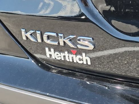 Used 2023 Nissan Kicks SV w/ Interior Electronics Package FWD image 19