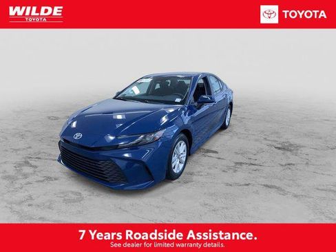 Certified 2025 Toyota Camry LE FWD image 5