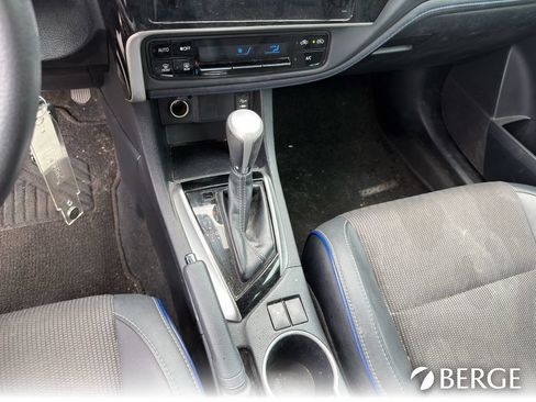 Used 2018 Toyota Corolla SE w/ Carpet Mat Package (TMS) FWD image 22