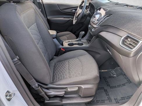 Used 2021 Chevrolet Equinox LT image 19