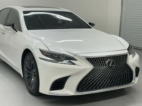 Used 2018 Lexus LS 500 w/ Accessory Package (Z2) image 9