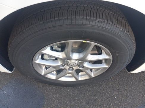 New 2026 Chrysler Pacifica Select image 38