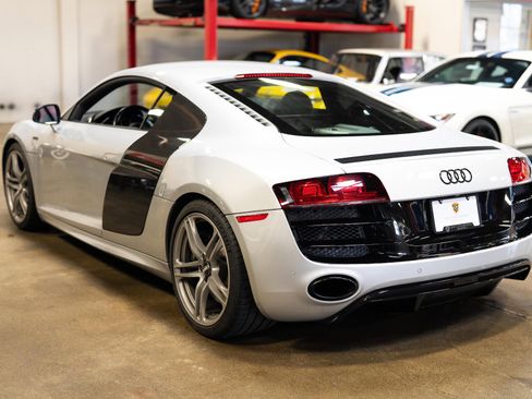 Used 2011 Audi R8 V10 image 7