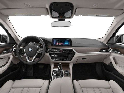 Used 2018 BMW 530i RWD image 1