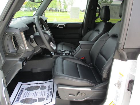 New 2025 Ford Bronco Outer Banks image 18