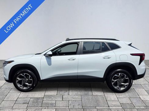 Used 2024 Chevrolet Trax LT FWD image 4