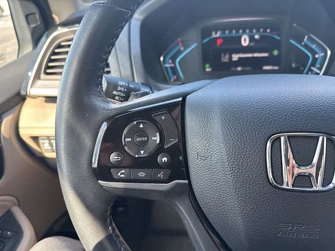 Used 2023 Honda Odyssey Touring image 14