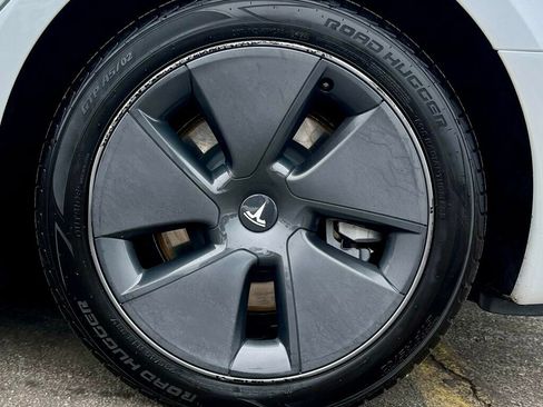 Used 2022 Tesla Model 3 image 28