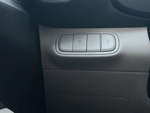 New 2026 Hyundai Venue SEL FWD image 11