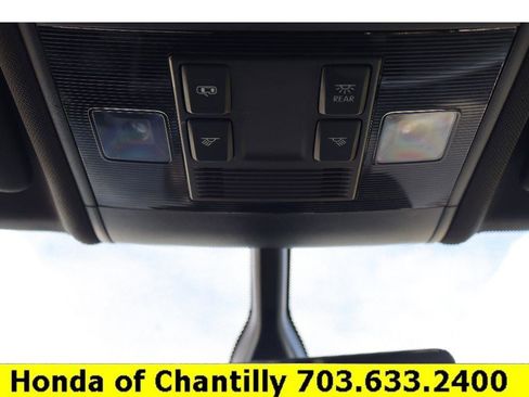 Used 2021 Volkswagen Atlas Cross Sport SE image 20