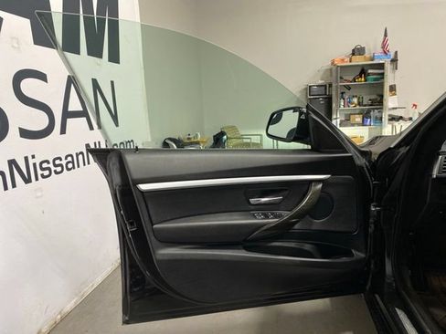 Used 2018 BMW 330i Gran Turismo xDrive AWD/4WD image 9
