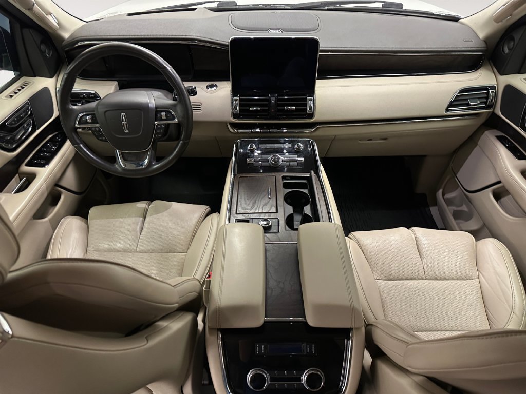 Used 2019 Lincoln Navigator Reserve AWD/4WD image 11