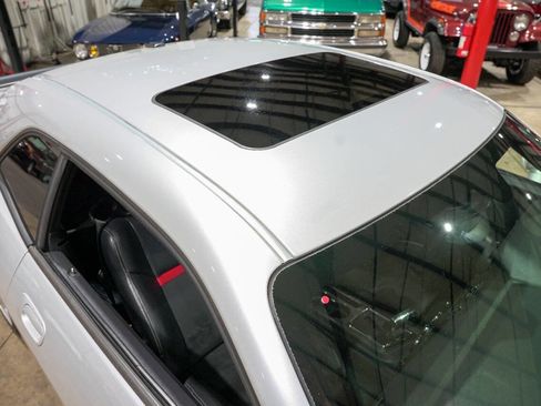Used 2009 Dodge Challenger SRT8 RWD image 19
