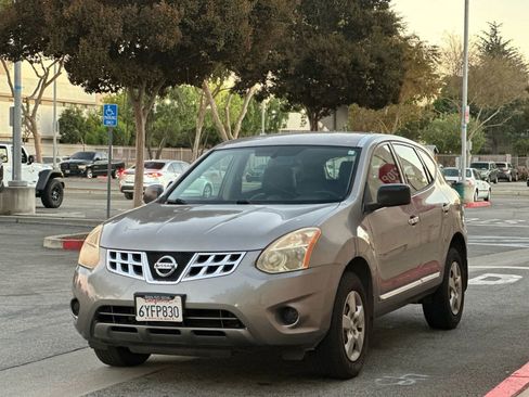 Used 2013 Nissan Rogue S image 3