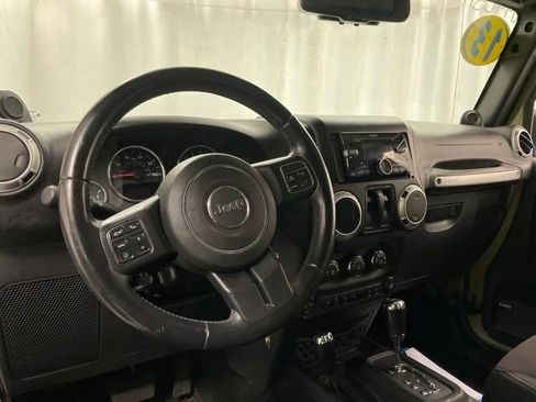 Used 2013 Jeep Wrangler Sahara w/ Connectivity Group AWD/4WD image 18