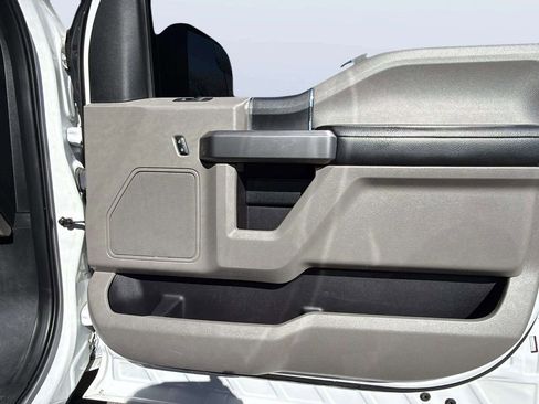 Used 2020 Ford F150 XLT w/ Trailer Tow Package image 17