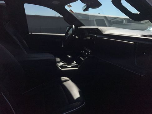 Used 2024 GMC Sierra 1500 AT4X image 32