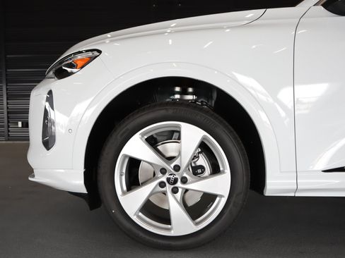 New 2026 Audi Q5 Premium Plus AWD/4WD image 5