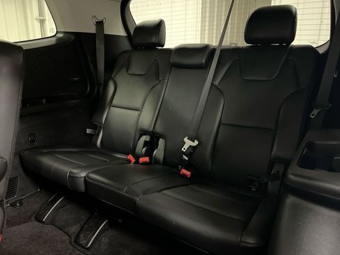 Used 2024 Kia Telluride S image 24