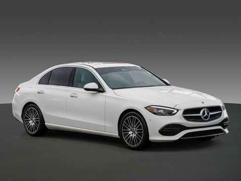 Used 2024 Mercedes-Benz C 300 4MATIC Sedan image 5