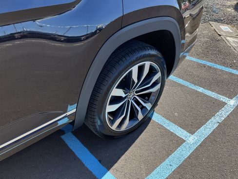 Used 2023 Volkswagen Atlas SEL Premium image 26