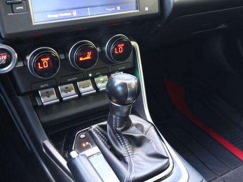 Used 2023 Toyota GR86 Premium RWD image 23
