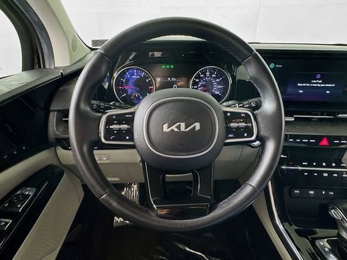 Used 2022 Kia Carnival SX FWD image 11