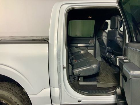 Used 2025 Ford F150 Platinum image 31