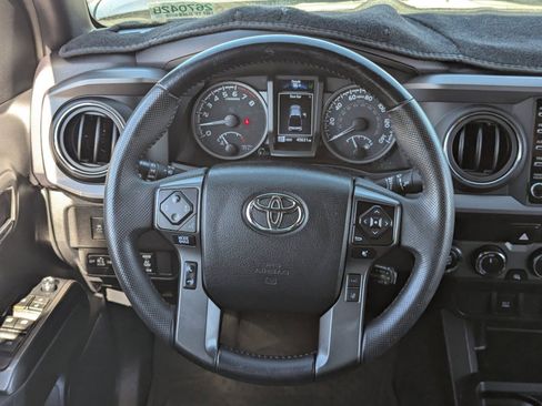 Used 2023 Toyota Tacoma TRD Off-Road image 19