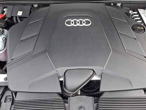 Used 2025 Audi Q7 3.0T Premium w/ Convenience Package image 28