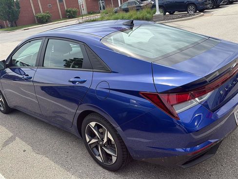 Used 2023 Hyundai Elantra SEL w/ Convenience Package FWD image 6