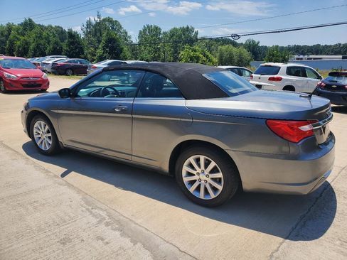 Used 2012 Chrysler 200 Touring FWD image 18
