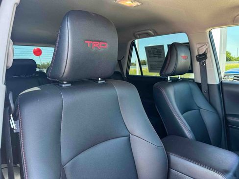 Used 2024 Toyota 4Runner TRD Off-Road Premium AWD/4WD image 23