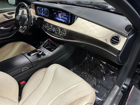 Used 2019 Mercedes-Benz S 63 AMG S 4MATIC Sedan w/ Warmth & Comfort Package image 23