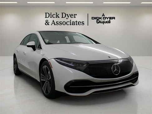 Used 2022 Mercedes-Benz EQS 450+ Sedan image 9