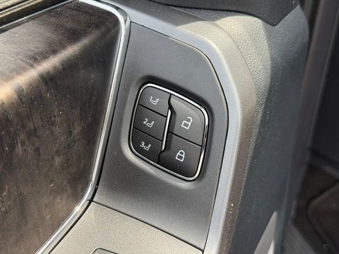New 2025 Ford F250 Lariat w/ Lariat Ultimate Package image 13