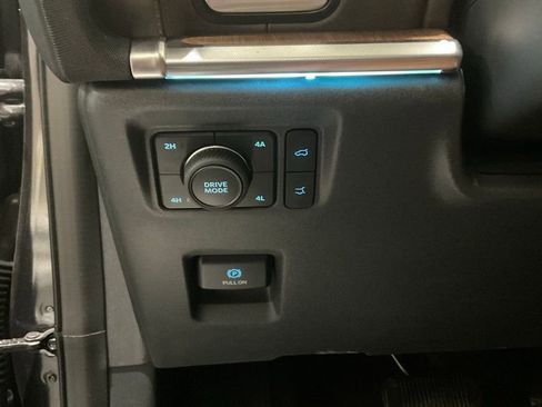 Used 2025 Ford Expedition King Ranch image 8