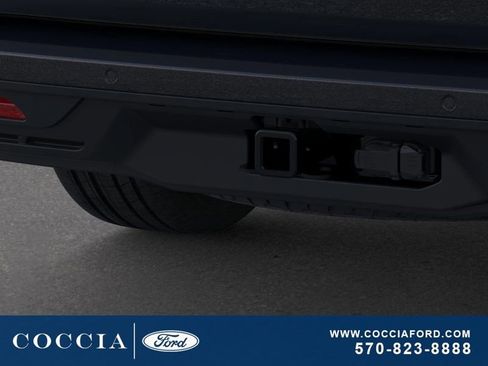 New 2026 Ford Expedition Active image 23