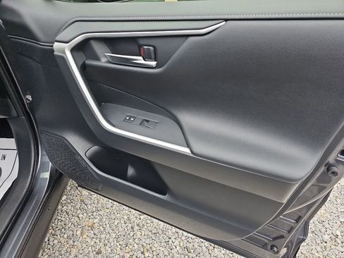 Certified 2019 Toyota RAV4 Limited w/ Advanced Technology Package AWD/4WD image 19