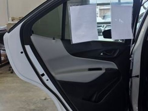 Used 2023 Chevrolet Equinox LS w/ LS Convenience Package image 24