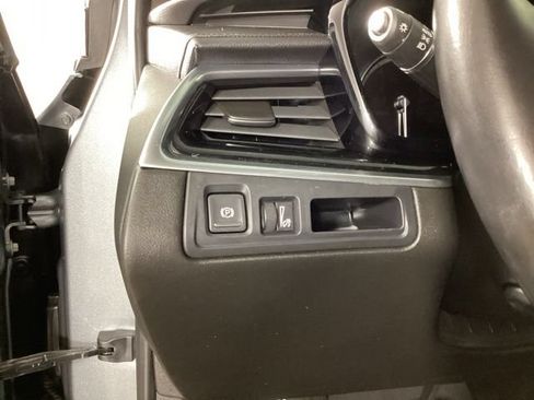 Used 2020 Cadillac XT6 Premium Luxury FWD image 12