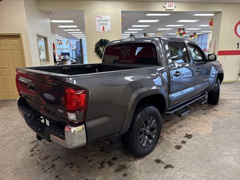 Used 2023 Toyota Tacoma SR5 image 9