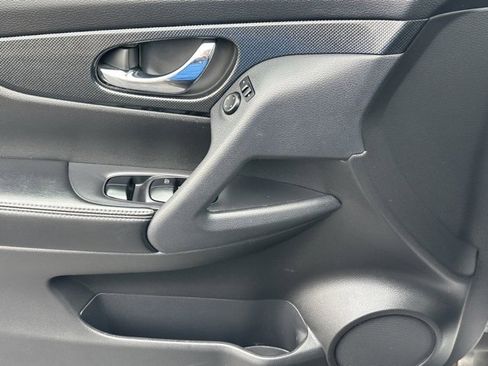 Used 2014 Nissan Rogue SL image 21