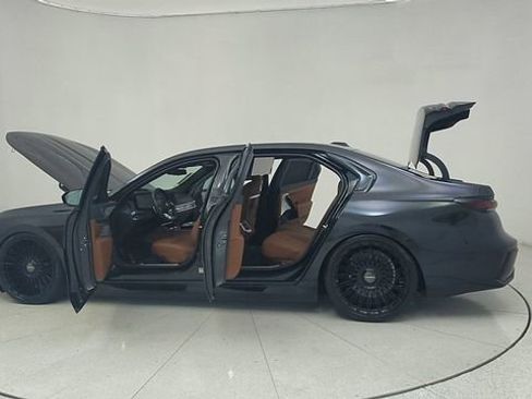 Used 2023 BMW i7 xDrive60 w/ Executive Package 2 AWD/4WD image 80